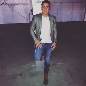 Meet your Posher, Henry